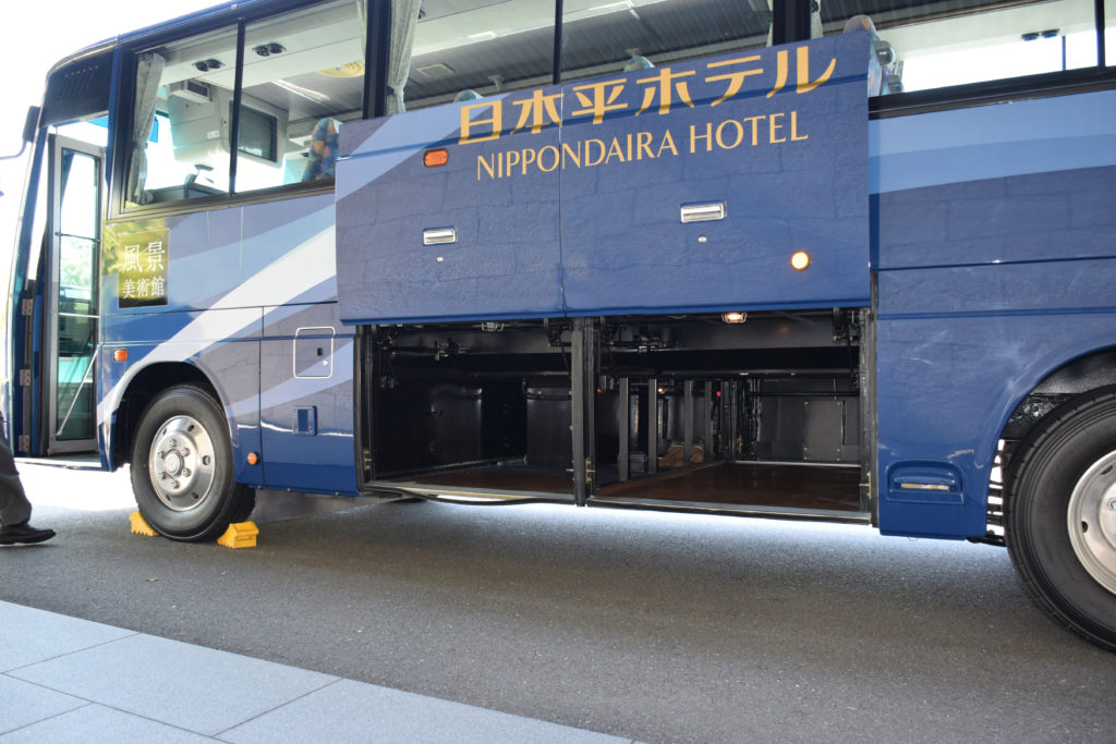 Shuttle baggage storage